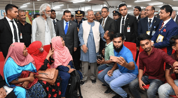 শাহজালালে প্রবাসীদের জন্য আরেকটি লাউঞ্জ উদ্বোধন করলেন প্রধান উপদেষ্টা