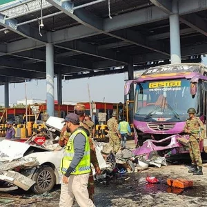 গতির তোড়ে ঘটছে দুর্ঘটনা 