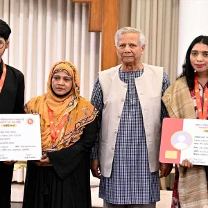 জুলাই অভ্যুত্থানের যোদ্ধাদের জন্য হেলথকার্ড বিতরণ কার্যক্রম উদ্বোধন