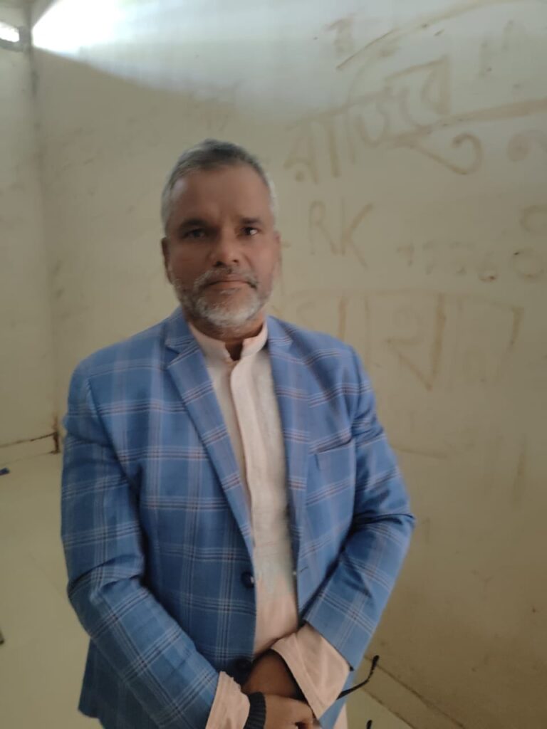 কৌশলে থানায় ডেকে এনে আওয়ামী লীগ নেতাকে গ্রেফতার