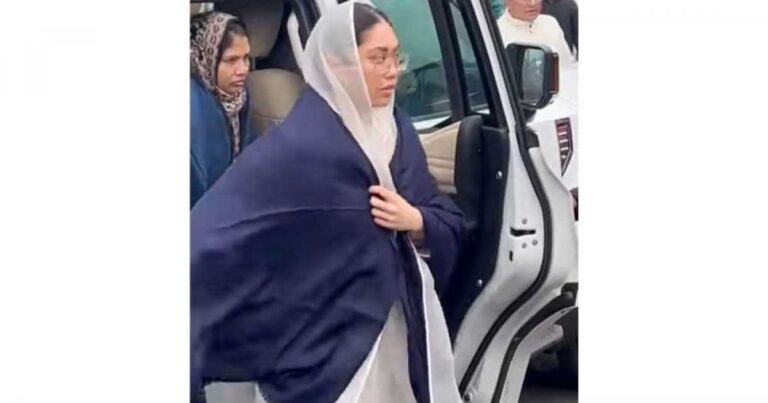 ফাতেমা এখন জাইমা রহমানের ছায়াসঙ্গী