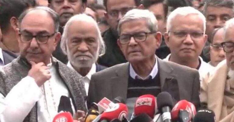 খালেদা জিয়ার জানাজা পড়াবেন বায়তুল মোকাররমের খতিব