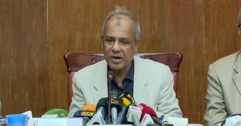 সাংবাদিকদের প্রশ্নে স্বরাষ্ট্র উপদেষ্টা- কৃষি ছাড়া অন্য কথা বলব না