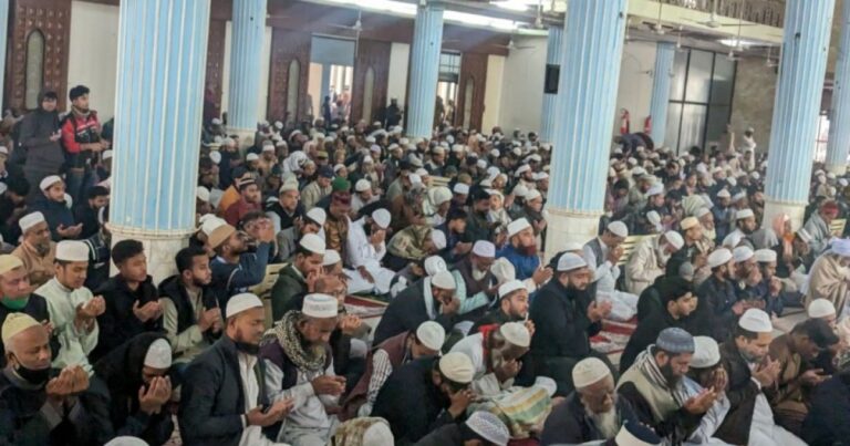 খালেদা জিয়ার আত্মার মাগফিরাত কামনায় মসজিদে মসজিদে দোয়া ও মিলাদ