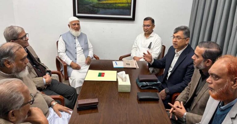 তারেক রহমানের সান্নিধ্যে জামায়াত আমির