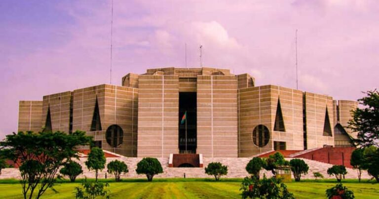 নির্বাচনে ৭৬ জন নারী প্রার্থী