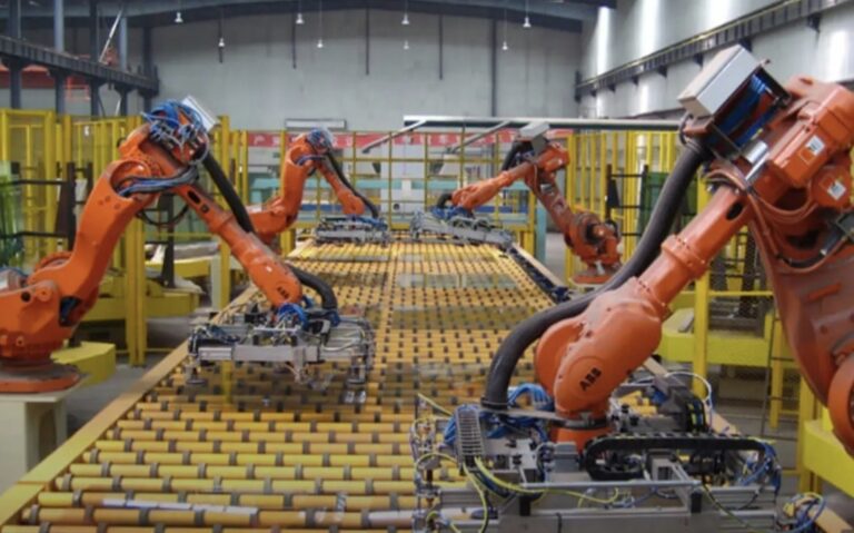 ২০২৬ সাল নিয়েও আশাবাদী মালয়েশিয়ার উৎপাদন খাত