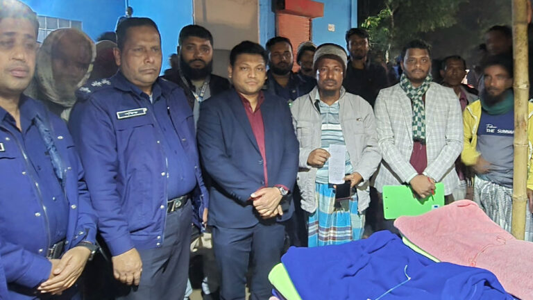 নির্বাচনী প্রচারণায় কম্বল বিতরণ, স্বতন্ত্র প্রার্থীর সমর্থকদের ১০ হাজার টাকা জরিমানা