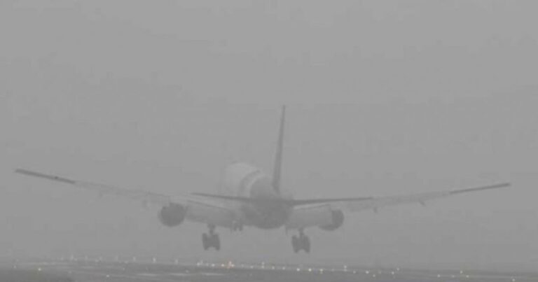 ঢাকায় নামতে না পেরে ৮ ফ্লাইট গেল সিলেট, কলকাতা, ভিয়েতনাম 