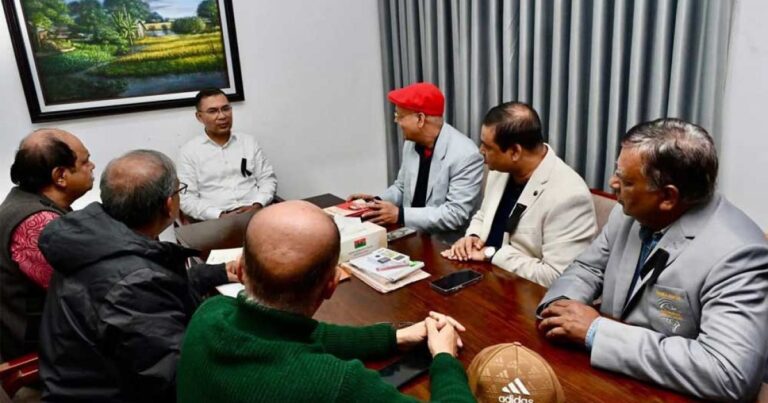 তারেক রহমানের সঙ্গে প্রেস ক্লাব নেতাদের সাক্ষাৎ