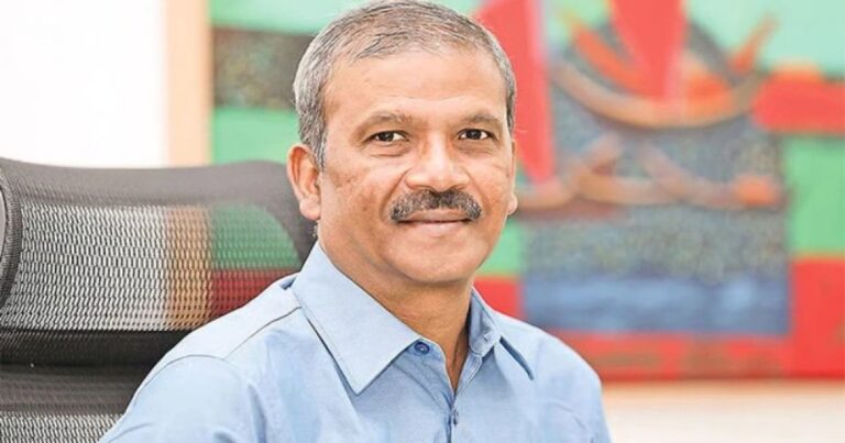 ‘জুলাইযোদ্ধা’ সুরভীকে আশ্বাস দিলেন ড. আসিফ নজরুল