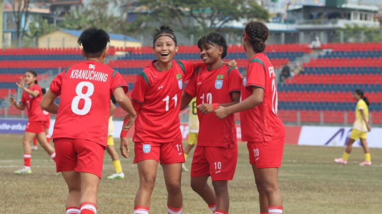 ভুটানকে গোলের মালা পরালো বাংলাদেশ