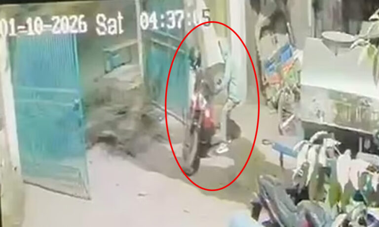 রাজধানীর ভাটারা থানার ভেতর থেকে পুলিশের মোটরসাইকেল চুরি