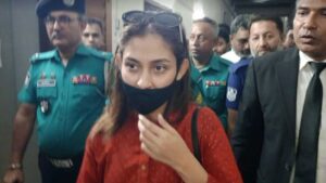 মামলা ও গ্রেফতারি পরোয়ানা নিয়ে যা বললেন মেহজাবীন