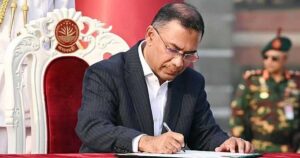 আজ সচিবালয়ে অফিস করবেন প্রধানমন্ত্রী তারেক রহমান