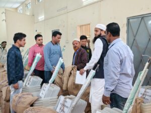 সেন্টমার্টিনসহ কেন্দ্র গুলোতে কঠোর নিরাপত্তায় সরঞ্জাম পাঠানো শুরু