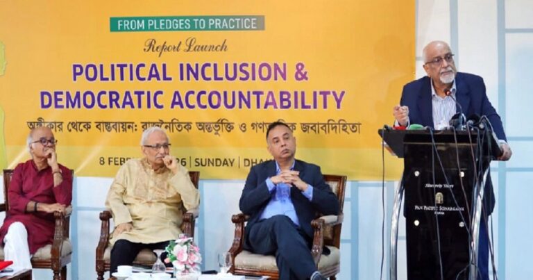 প্রধান উপদেষ্টার কথা ও কাজে মিল নেই: দেবপ্রিয় ভট্টাচার্য