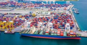 চট্টগ্রাম বন্দরে ধর্মঘট এড়াতে প্রধান উপদেষ্টার হস্তক্ষেপ চান ব্যবসায়ীরা