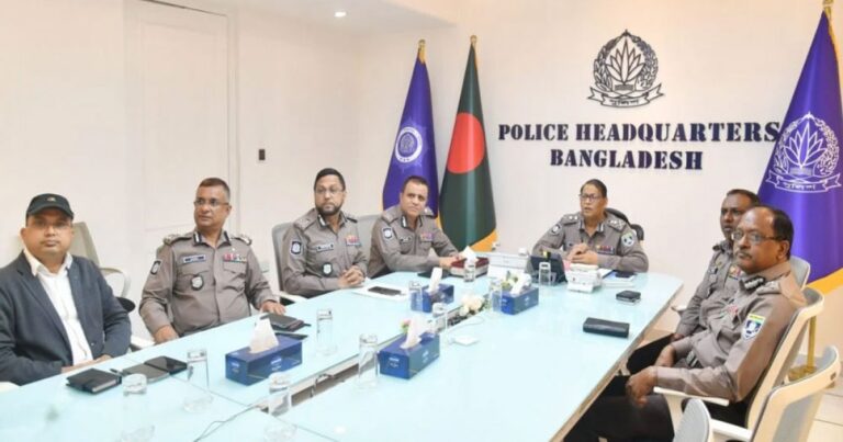 নিষিদ্ধ দলের তৎপরতা নিয়ে আইজিপির কড়া বার্তা