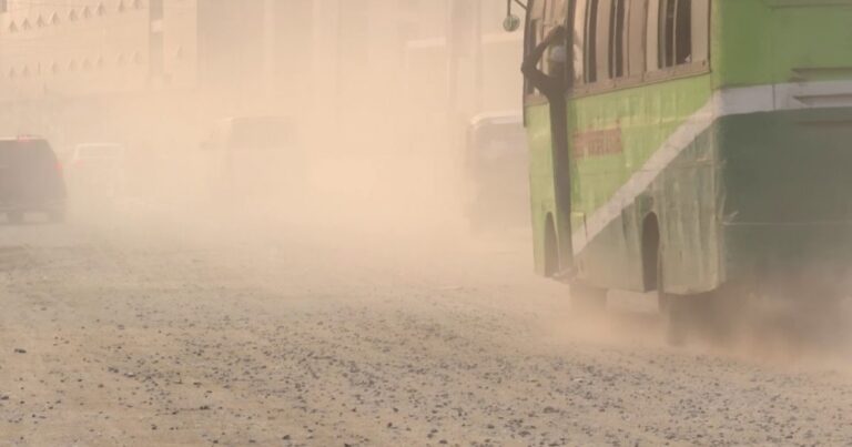 আজ খুবই অস্বাস্থ্যকর ঢাকার বাতাস 