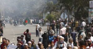 প্রধান উপদেষ্টার নিরাপত্তা নিশ্চিত করতে গিয়ে আহত ১৬ পুলিশ