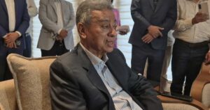 অর্থনীতিতে গণতন্ত্র আনতে হবে: অর্থমন্ত্রী