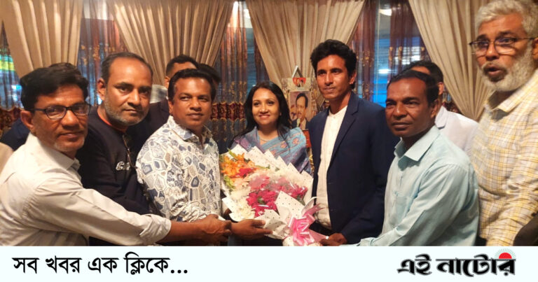 প্রতিমন্ত্রী পুতুলকে বাগাতিপাড়া উপজেলা যুবদলের ফুলেল শুভেচ্ছা