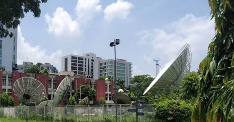 হালকা শীতের মধ্যে বাড়ছে তাপমাত্রা