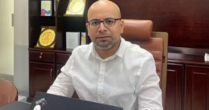 দেশ ছেড়েছেন ফয়েজ তৈয়্যব, বললেন নিজের কাছে সৎ আছি