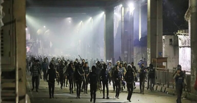 যমুনার সামনে পুলিশের ওপর হামলার ঘটনায় তিন মামলা 