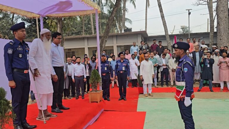 মাদক সন্ত্রাসী ও চাঁদাবাজি নির্মূলে কঠোর নির্দেশনা, সফলতায় প্রশাসনকে পুরস্কারের ঘোষণা ধর্মমন্ত্রীর