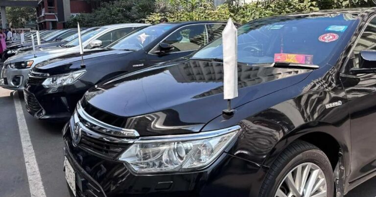 সচিবালয় থেকে মন্ত্রীদের জন্য ৪৯টি গাড়ি যাচ্ছে সংসদে