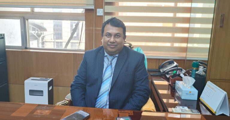 আইনমন্ত্রীর একান্ত সচিব বিচারক সাজ্জাদ