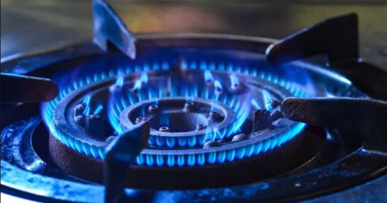 ঢাকার দক্ষিণ সিটিতে গ্যাস সরবরাহে বিঘ্ন, স্বল্পচাপে ভোগান্তি