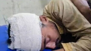 ভোট কেন্দ্রের সামনে ছাত্রদল নেতাকে ছুরিকাঘাত