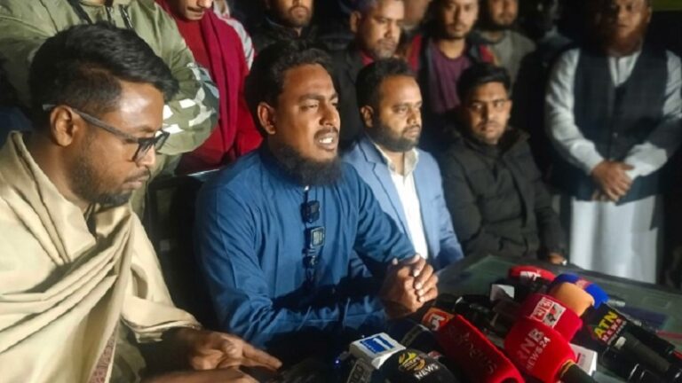 বিএনপির স্বৈরাচার হবার মনোবাসনা থাকলে তাদের হুঁশিয়ারি করে দিতে চাই: আখতার