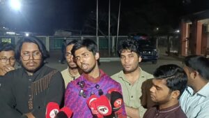 ভারতীয় নাম্বার থেকে হত্যার হুমকি, জিডি করলেন ডাকসু নেতা