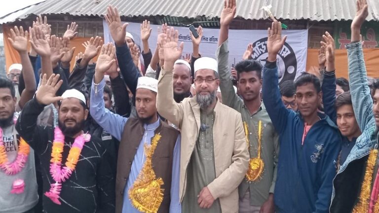 নীলফামারীতে জামায়াতে যোগ দিলেন বিএনপি ও ইসলামী আন্দোলনের শতাধিক নেতাকর্মী
