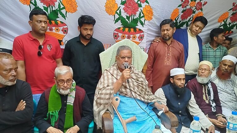 জামায়াতের লোকজন বোরকা পরে কেন্দ্রে চলে যাবে, আপনারা সচেতন থাকবেন: মঞ্জুরুল