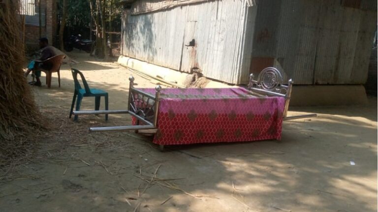 জমির ভাগ নিয়ে সন্তানদের মধ্যে বিরোধ, ৩০ ঘণ্টা পর বাবার জানাজা