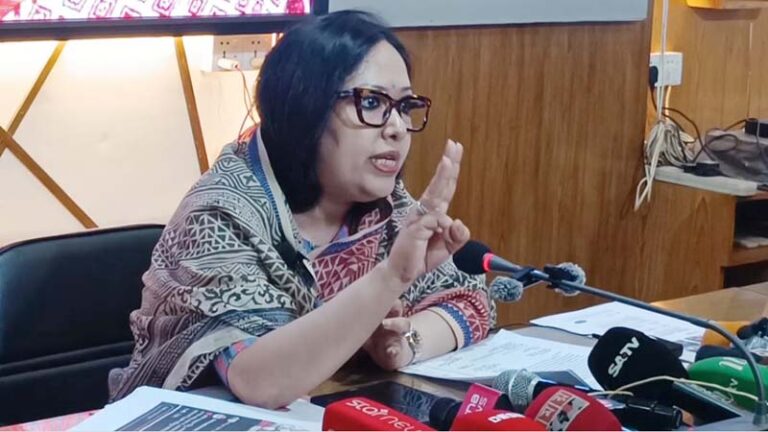 জোর করে ঝগড়া করতে এলে কাউকে ছাড় দেওয়া হবে না: রুমিন ফারহানা