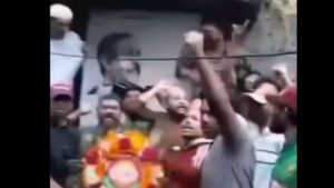 পাবনায় আওয়ামী লীগ কার্যালয়ে আগুন, পরে প্রতিকৃতি পুনঃস্থাপন ও বিক্ষোভ মিছিল