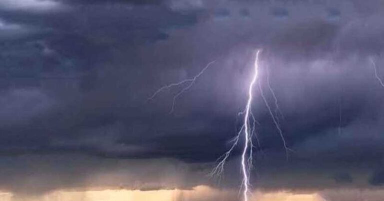 ধেয়ে আসছে বৃষ্টি বলয় ‘গোধূলি’