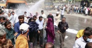 সুদসহ টাকা ফেরতের দাবিতে বিক্ষোভ, আমানতকারীদের ওপর জলকামান