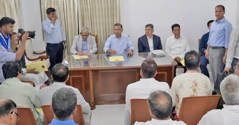 রাস্তা বন্ধ করে জনদুর্ভোগ সৃষ্টি করা যাবে না: প্রধানমন্ত্রী