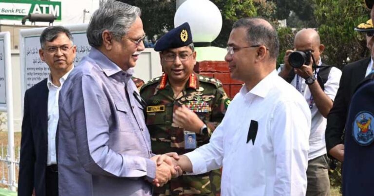 রাষ্ট্রপতির সঙ্গে প্রধানমন্ত্রীর সাক্ষাৎ