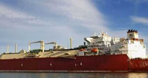 হরমুজ প্রণালির বাধা পেরিয়ে চট্টগ্রামে পৌঁছাল ৪ বিশালাকার গ্যাস জাহাজ