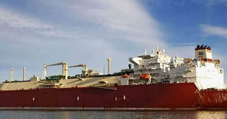 হরমুজ প্রণালির বাধা পেরিয়ে চট্টগ্রামে পৌঁছাল ৪ বিশালাকার গ্যাস জাহাজ