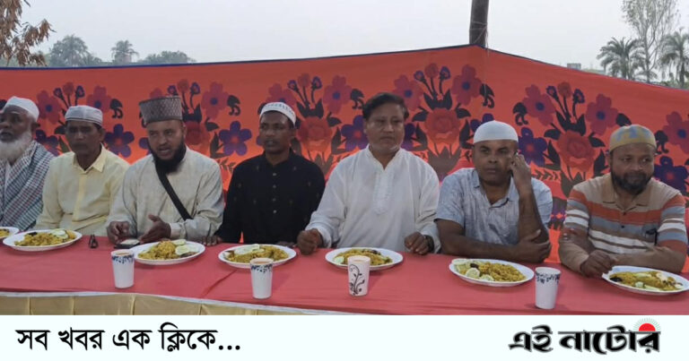 লালপুরে সমাজসেবক মামুনের উদ্যোগে ইফতারি মাহফিল