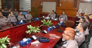 নবনিযুক্ত ও বিদায়ী আইজিপিকে সংবর্ধনা 